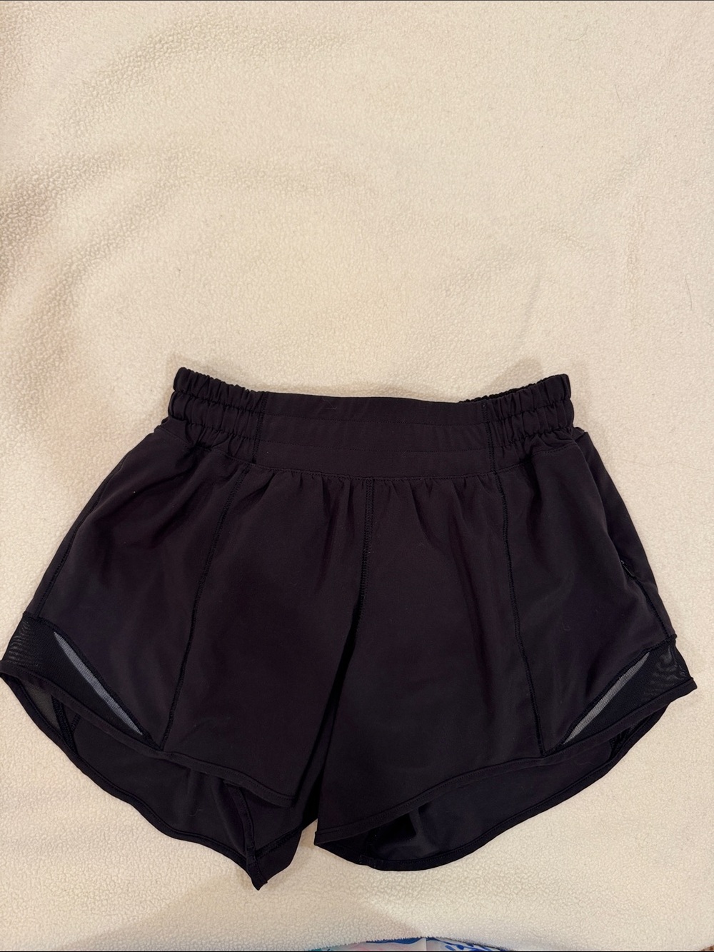 Lululemon Hotty Hot Low-Rise Black 4inch Shorts